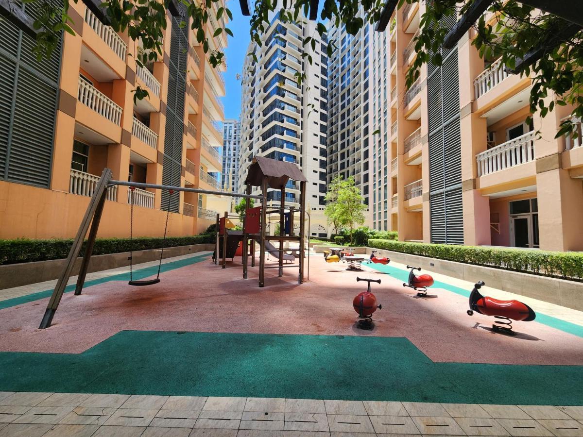 טאגיג Spacious Cozy Suite At The Venice Mall With Free Parking And Washing Machine (Adults Only) מראה חיצוני תמונה