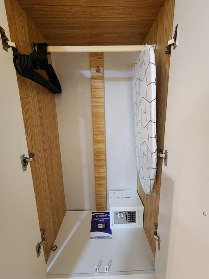 טאגיג Spacious Cozy Suite At The Venice Mall With Free Parking And Washing Machine (Adults Only) מראה חיצוני תמונה
