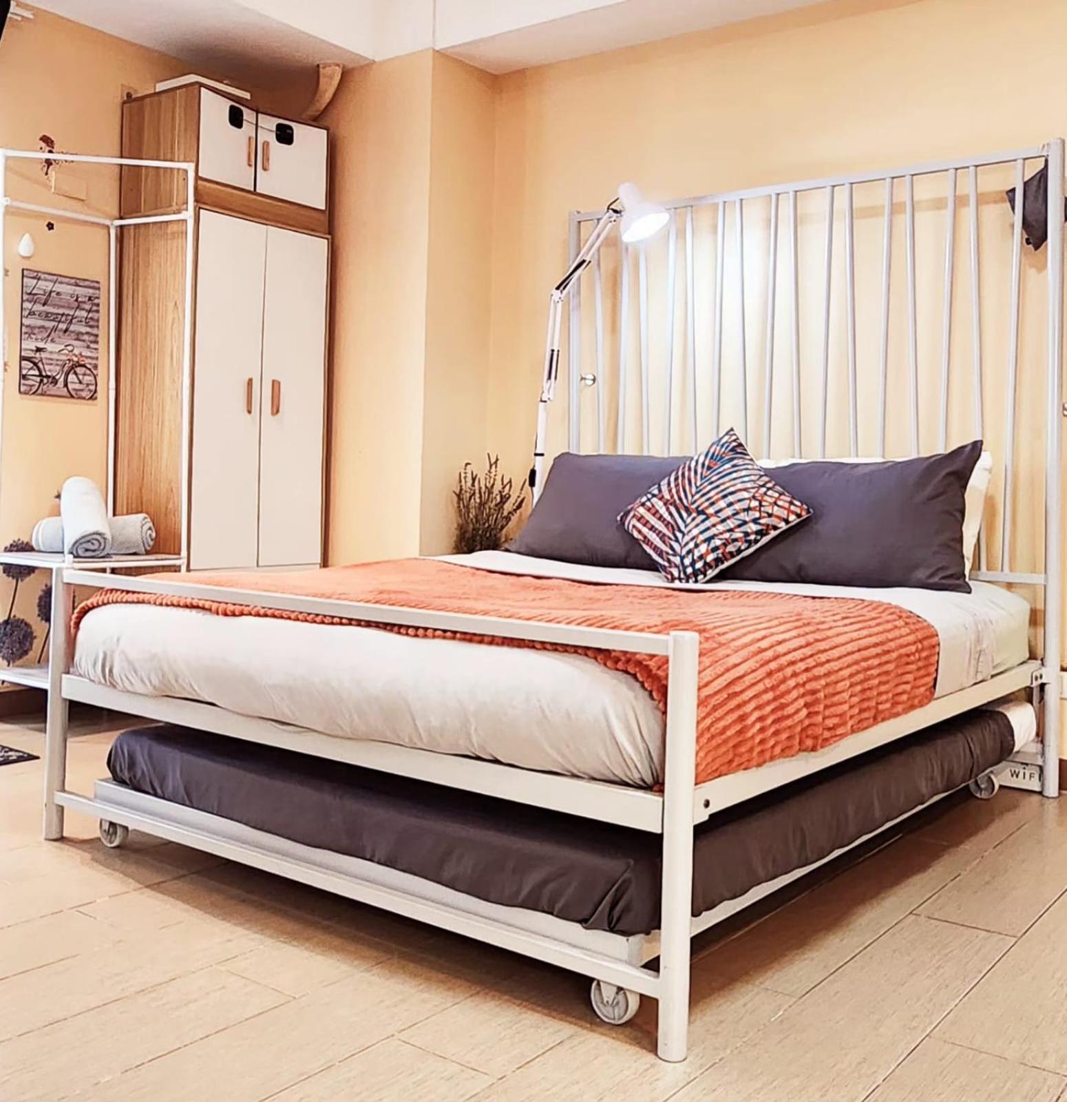 טאגיג Spacious Cozy Suite At The Venice Mall With Free Parking And Washing Machine (Adults Only) מראה חיצוני תמונה